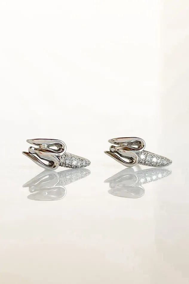 BIBI VAN DER VELDEN Earrings White Gold Diamond Banana Stud BIBI VAN DER VELDEN Earrings White Gold Diamond Banana Stud